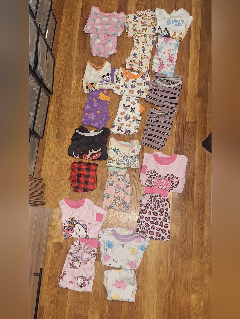 Disney Kids Pink Mickey & Friends Pajama Set 11 Sets 4T LONG SLEEVE